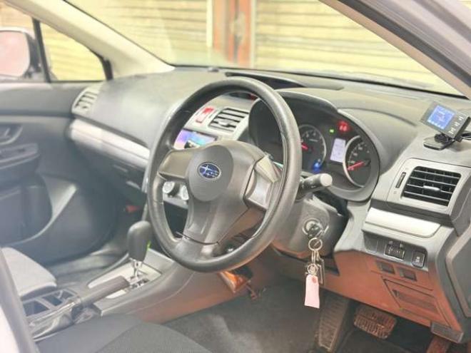 インプレッサG4 1.6 i 4WD　防錆塗装4WDキーレスナビ夏冬タイヤ 1600