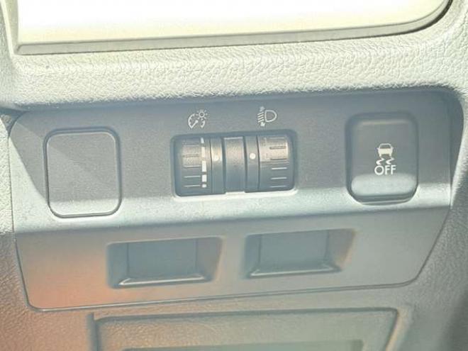 インプレッサG4 1.6 i 4WD　防錆塗装4WDキーレスナビ夏冬タイヤ 1600