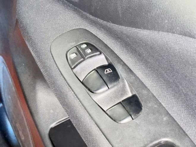 セレナ2.0 ハイウェイスター Vセレクション+Safety 4WD　防錆塗装4WDTVナビBカメエンスタ夏冬タイヤ 2000