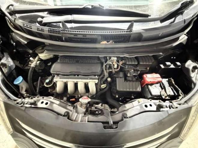 フリード1.5 G ジャストセレクション 4WD　防錆塗装4WDTVナビBカメエンスタETC夏冬タイヤ 1500