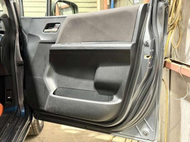 フリード1.5 G ジャストセレクション 4WD　防錆塗装4WDTVナビBカメエンスタETC夏冬タイヤ 1500