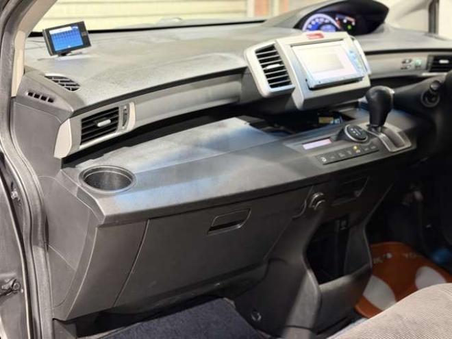 フリード1.5 G ジャストセレクション 4WD　防錆塗装4WDTVナビBカメエンスタETC夏冬タイヤ 1500