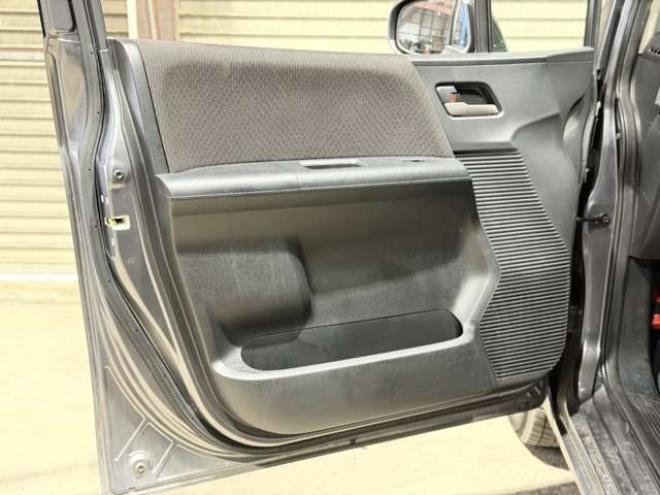 フリード1.5 G ジャストセレクション 4WD　防錆塗装4WDTVナビBカメエンスタETC夏冬タイヤ 1500