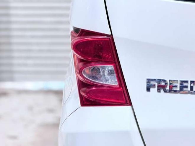 フリード1.5 フレックス エアロ 4WD　防錆塗装4WDキーレス 1500