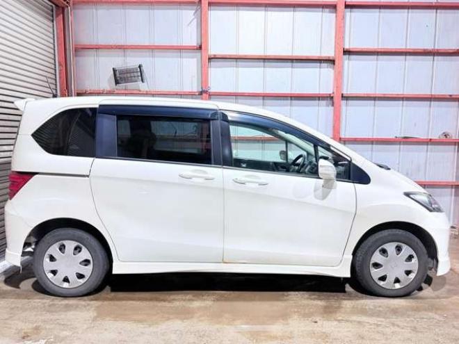 フリード1.5 フレックス エアロ 4WD　防錆塗装4WDキーレス 1500