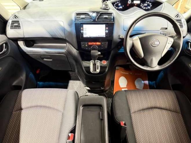 セレナ2.0 ハイウェイスター Vセレクション+Safety アドバンストセーフティ パッケージ 4WD　防錆塗装4WDTVナビBカメETC夏冬タイヤ 2000