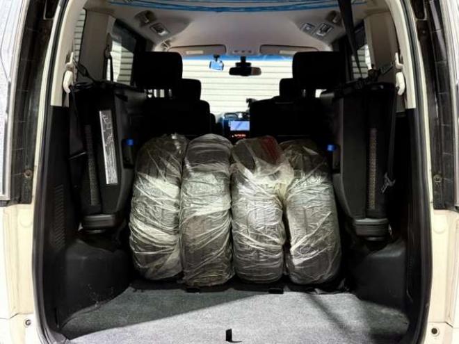 セレナ2.0 ハイウェイスター Vセレクション+Safety アドバンストセーフティ パッケージ 4WD　防錆塗装4WDTVナビBカメETC夏冬タイヤ 2000