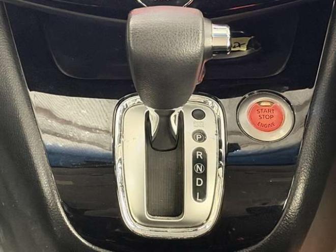 セレナ2.0 ハイウェイスター Vセレクション+Safety アドバンストセーフティ パッケージ 4WD　防錆塗装4WDTVナビBカメETC夏冬タイヤ 2000