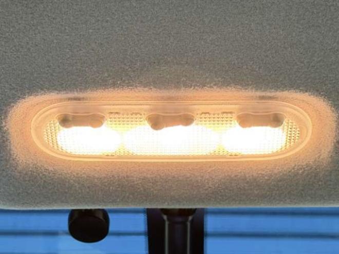 セレナ2.0 ハイウェイスター Vセレクション+Safety アドバンストセーフティ パッケージ 4WD　防錆塗装4WDTVナビBカメETC夏冬タイヤ 2000