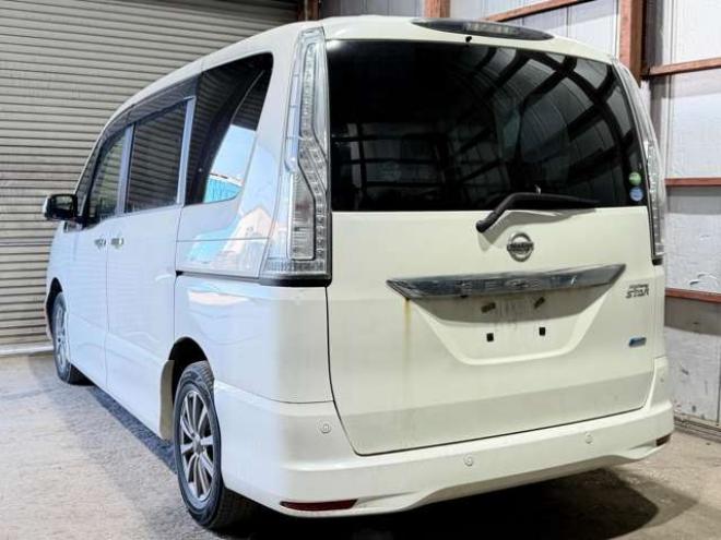 セレナ2.0 ハイウェイスター Vセレクション+Safety アドバンストセーフティ パッケージ 4WD　防錆塗装4WDTVナビBカメETC夏冬タイヤ 2000