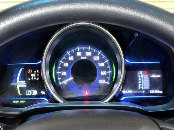 フィット1.5 ハイブリッド Fパッケージ 4WD　防錆塗装4WDエンスタCD 1500