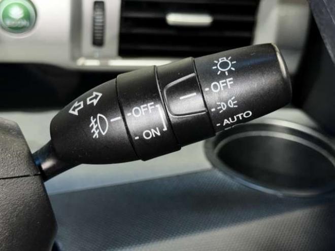 フリード1.5 G ジャストセレクション 4WD　防錆塗装4WDTVナビエンスタ 1500