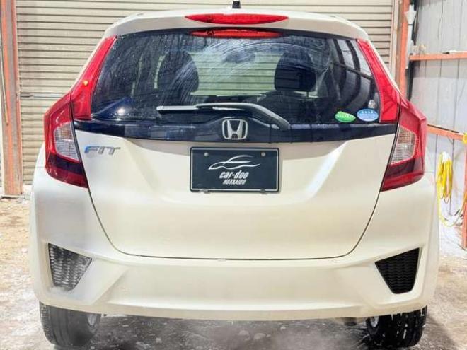 フィット1.3 13G Fパッケージ 4WD　防錆塗装4WDスマキーCD 1300