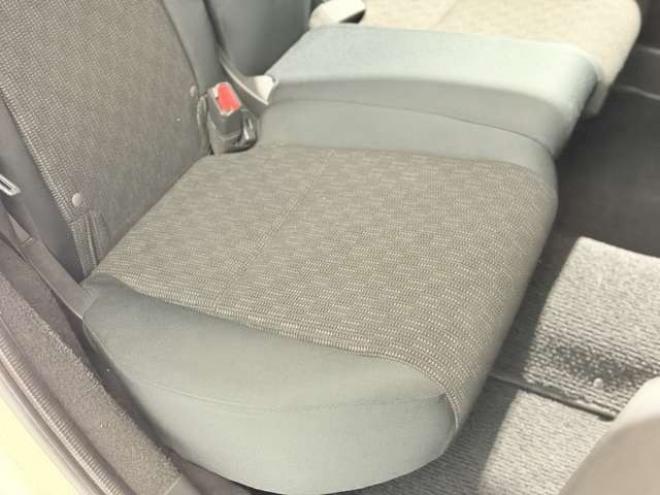 フィット1.3 13G Fパッケージ 4WD　防錆塗装4WDスマキーCD 1300