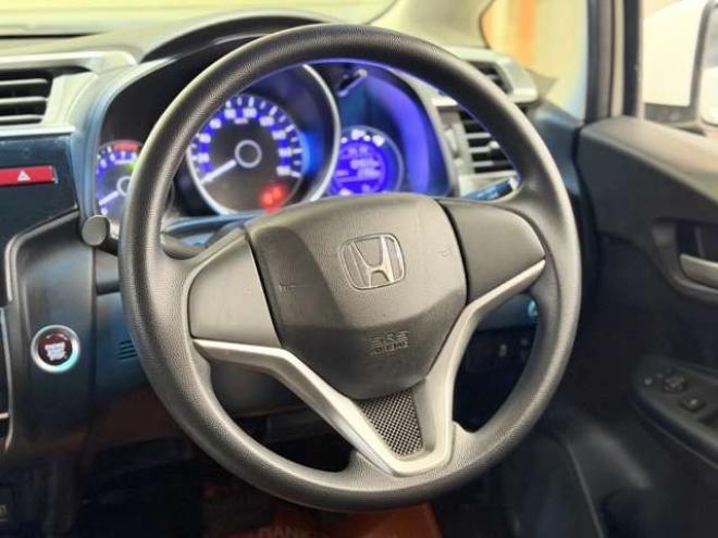 フィット1.3 13G Fパッケージ 4WD　防錆塗装4WDスマキーCD 1300