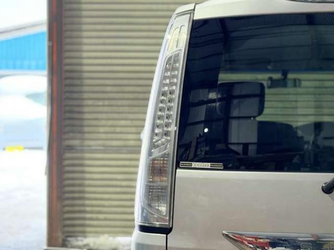 セレナ2.0 20S 4WD　防錆塗装4WDキーレスTVナビBカメ夏冬タイヤETC 2000