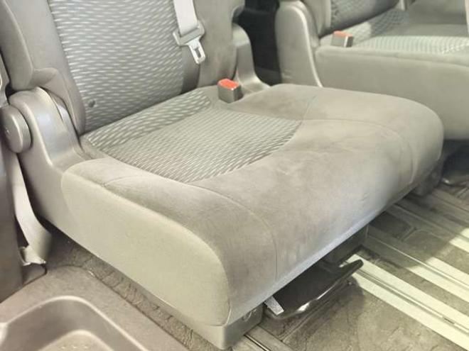 セレナ2.0 20S 4WD　防錆塗装4WDキーレスTVナビBカメ夏冬タイヤETC 2000