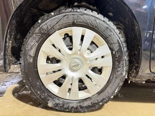 セレナ2.0 20X Vセレクション+Safety 4WD　防錆塗装4WDTVナビBカメETCエンスタ夏冬タイヤ 2000