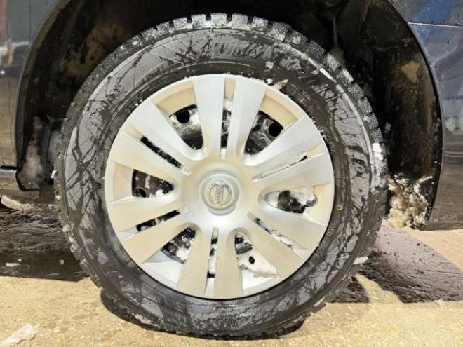 セレナ2.0 20X Vセレクション+Safety 4WD　防錆塗装4WDTVナビBカメETCエンスタ夏冬タイヤ 2000