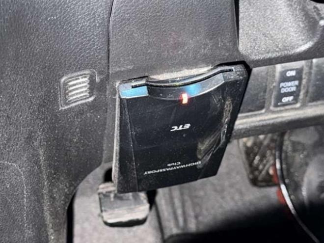 セレナ2.0 20X Vセレクション+Safety 4WD　防錆塗装4WDTVナビBカメETCエンスタ夏冬タイヤ 2000