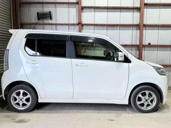 ワゴンRスティングレー X 4WD　防錆塗装4WDTVナビ 660