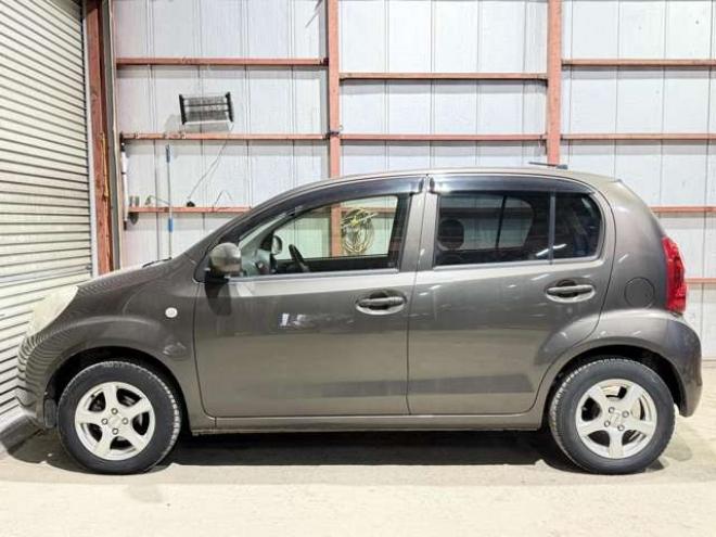 パッソ1.0 X　防錆塗装キーレスCD 2WD 1000