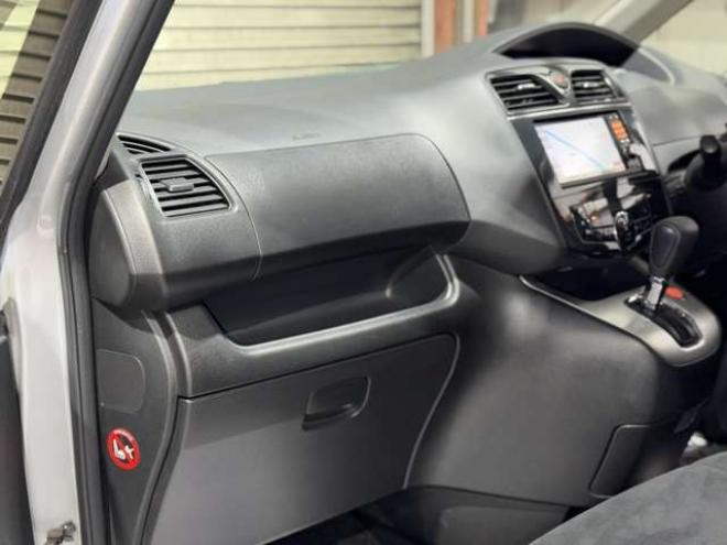 セレナ2.0 20X 4WD　防錆塗装4WDTVナビBカメETCエンスタ 2000