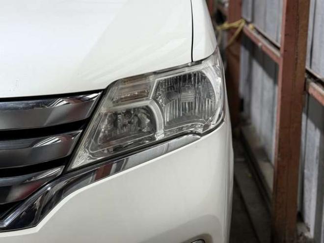 セレナ2.0 ハイウェイスター 4WD　防錆塗装4WD 2000