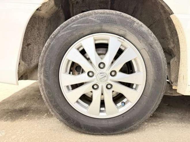 セレナ2.0 ハイウェイスター 4WD　防錆塗装4WD 2000