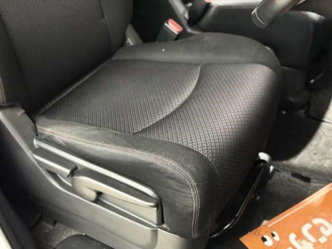 セレナ2.0 ハイウェイスター 4WD　防錆塗装4WD 2000