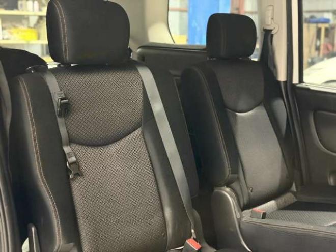 セレナ2.0 ハイウェイスター 4WD　防錆塗装4WD 2000