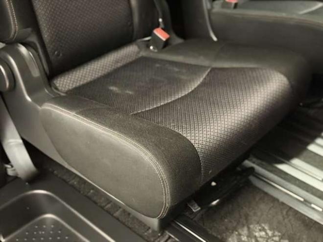 セレナ2.0 ハイウェイスター 4WD　防錆塗装4WD 2000