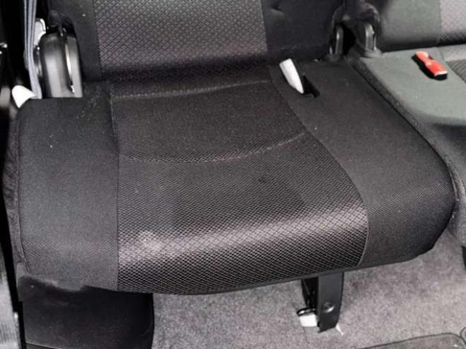 セレナ2.0 ハイウェイスター 4WD　防錆塗装4WD 2000