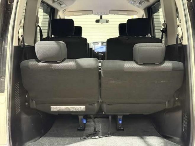 セレナ2.0 ハイウェイスター 4WD　防錆塗装4WD 2000