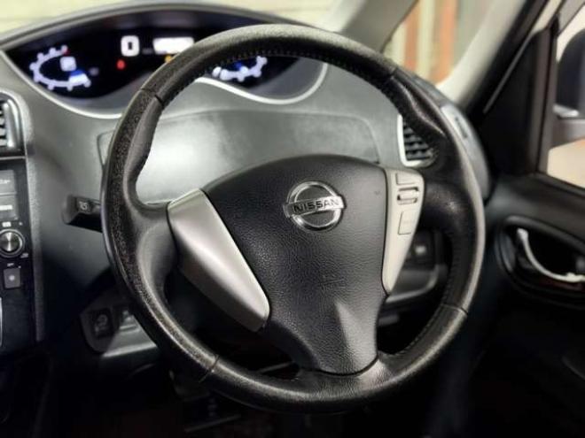 セレナ2.0 ハイウェイスター 4WD　防錆塗装4WD 2000