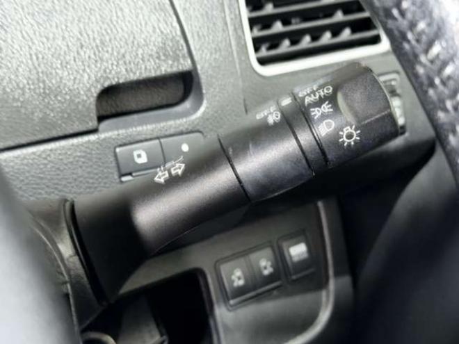 セレナ2.0 ハイウェイスター 4WD　防錆塗装4WD 2000