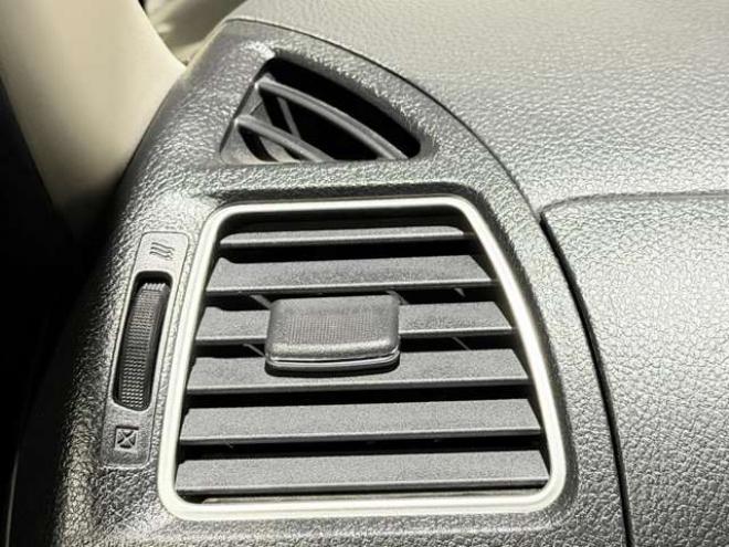 セレナ2.0 ハイウェイスター 4WD　防錆塗装4WD 2000