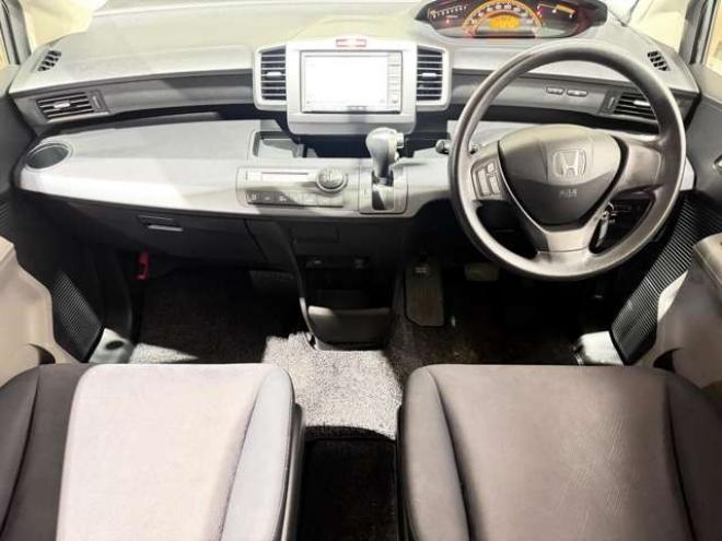 フリード1.5 G エアロ Lパッケージ 4WD　防錆塗装4WDTVナビBカメエンスタ夏冬タイヤ 1500