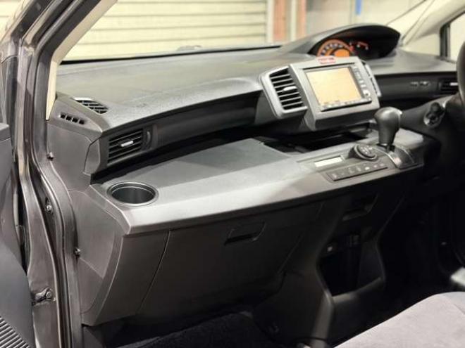 フリード1.5 G エアロ Lパッケージ 4WD　防錆塗装4WDTVナビBカメエンスタ夏冬タイヤ 1500