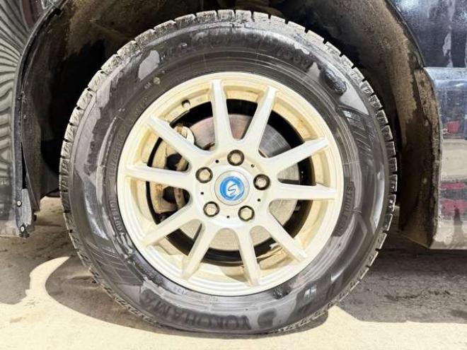 セレナ2.0 ライダー Jパッケージ 4WD　防錆塗装4WDTVナビBカメETC夏冬タイヤ 2000