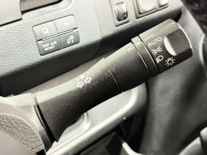 セレナ2.0 ライダー Jパッケージ 4WD　防錆塗装4WDTVナビBカメETC夏冬タイヤ 2000