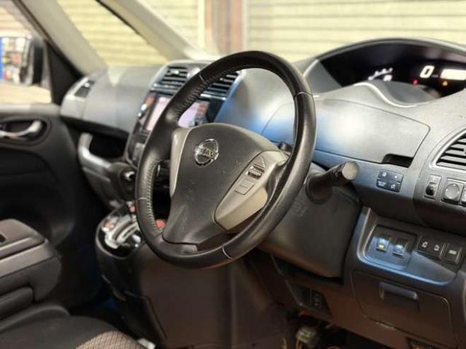 セレナ2.0 ハイウェイスター アドバンストセーフティ パッケージ 4WD　防錆塗装4WD 2000