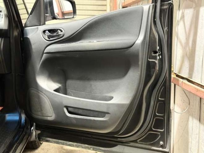 セレナ2.0 ハイウェイスター アドバンストセーフティ パッケージ 4WD　防錆塗装4WD 2000