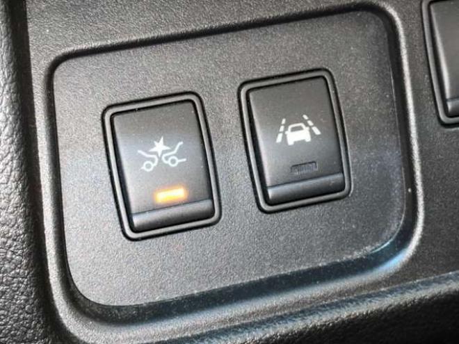 セレナ2.0 ハイウェイスター アドバンストセーフティ パッケージ 4WD　防錆塗装4WD 2000