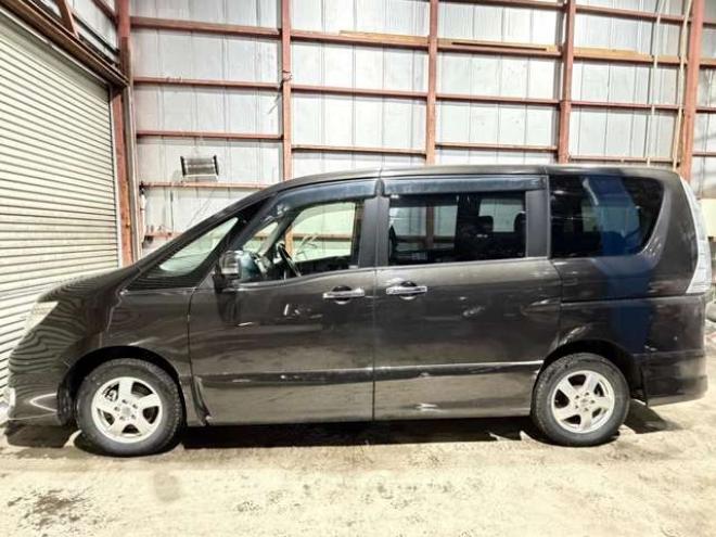 セレナ2.0 ハイウェイスター アドバンストセーフティ パッケージ 4WD　防錆塗装4WD 2000