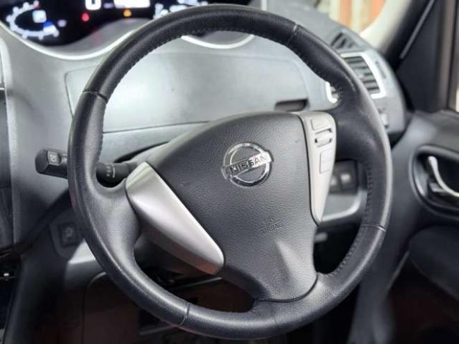 セレナ2.0 ハイウェイスター 4WD　防錆塗装4WDスマキー 2000