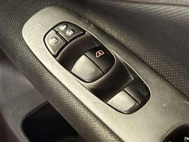 セレナ2.0 ハイウェイスター アドバンストセーフティ パッケージ 4WD　防錆塗装4WDTVナビBカメ後席モニタ夏冬タイヤ 2000