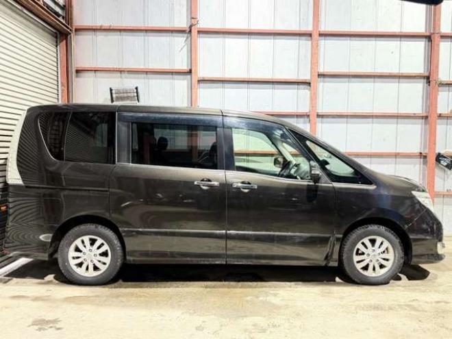 セレナ2.0 ハイウェイスター アドバンストセーフティ パッケージ 4WD　防錆塗装4WDTVナビBカメ後席モニタ夏冬タイヤ 2000