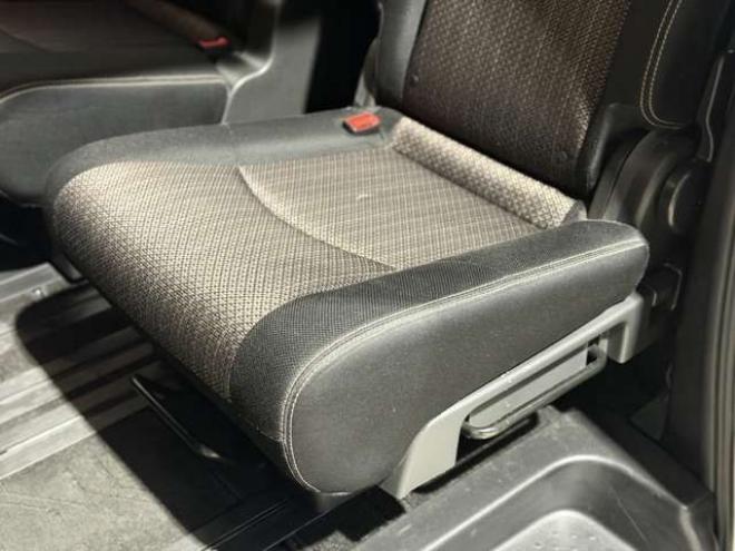 セレナ2.0 ハイウェイスター Vセレクション+Safety 4WD　防錆塗装4WDTVナビBカメエンスタ後席モニタ 2000