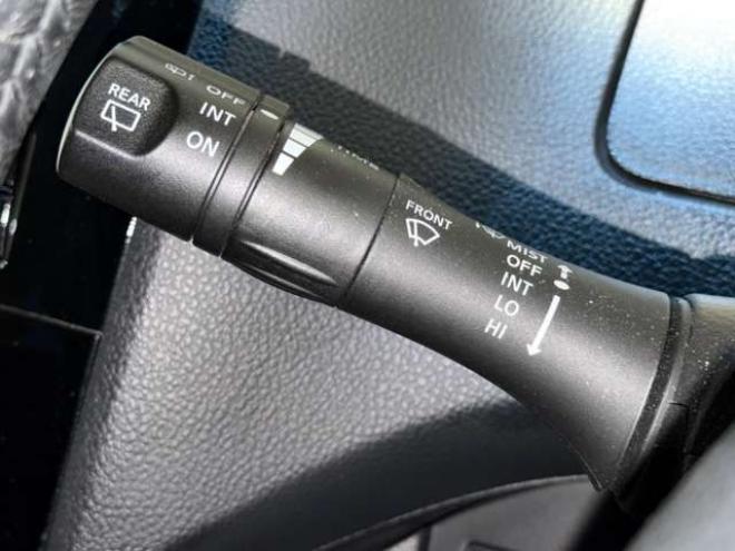 セレナ2.0 ハイウェイスター Vセレクション+Safety 4WD　防錆塗装4WDTVナビBカメエンスタ後席モニタ 2000